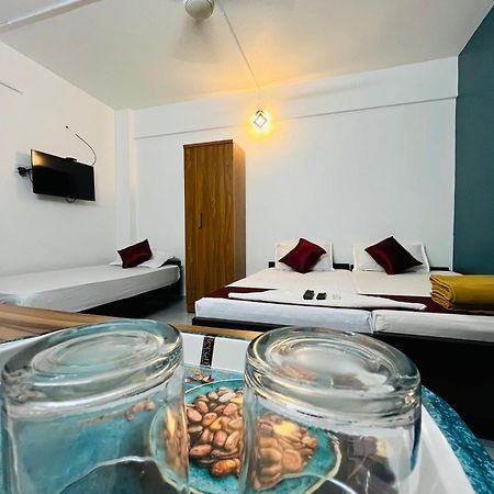 Priya Lodge Кожикоде Екстер'єр фото