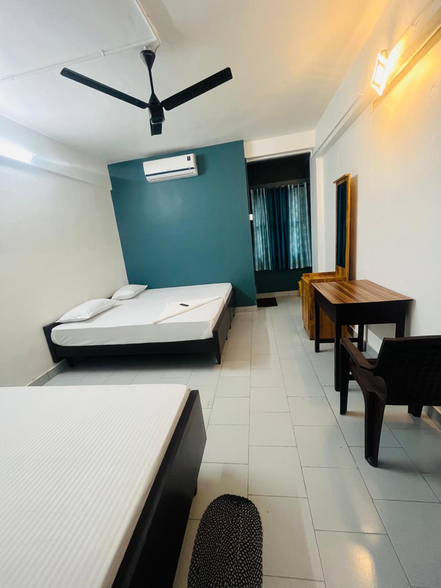 Priya Lodge Кожикоде Екстер'єр фото