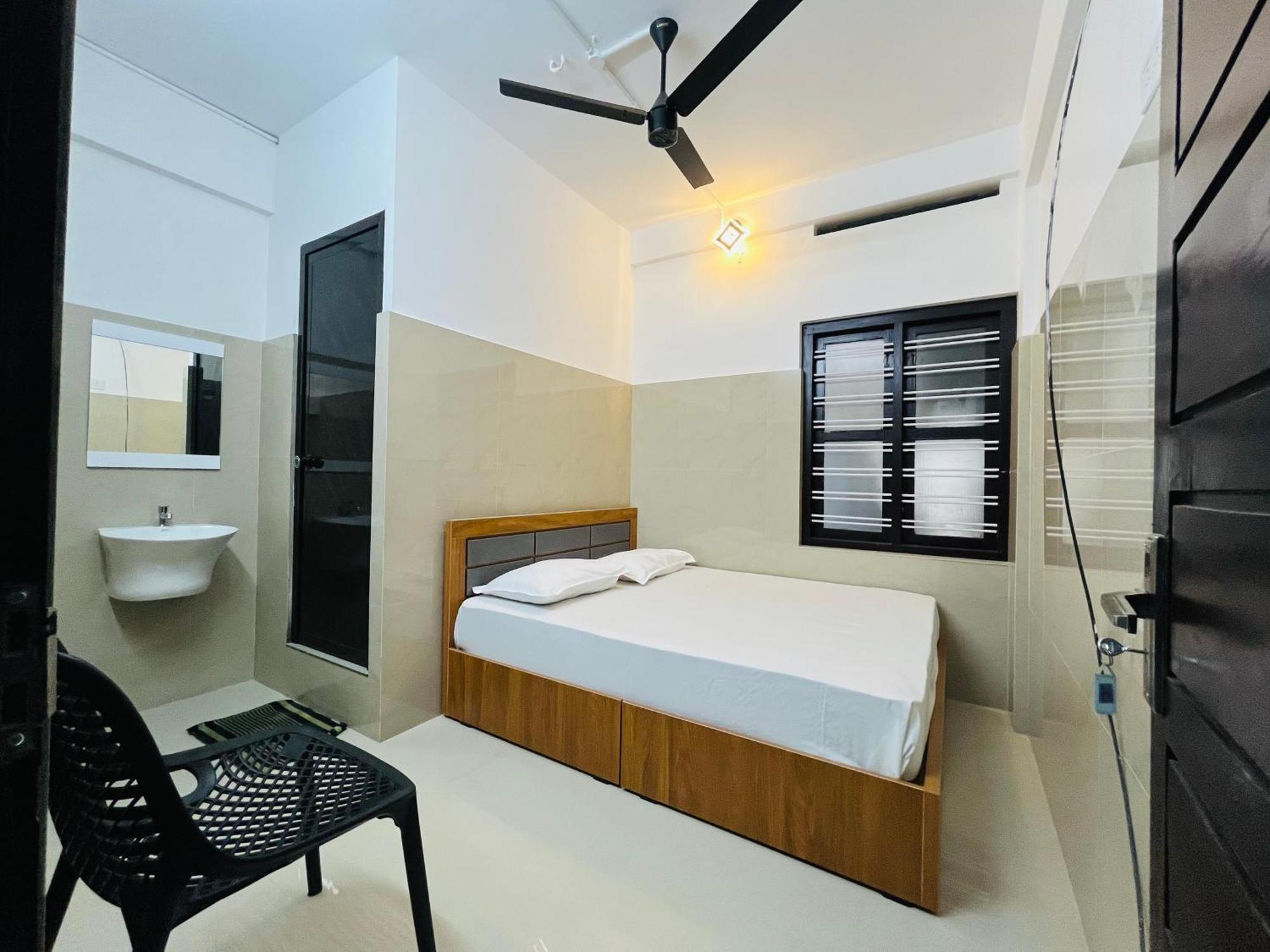 Priya Lodge Кожикоде Екстер'єр фото
